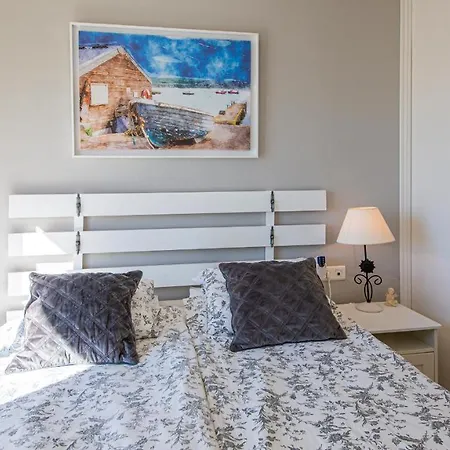Marina Real 414